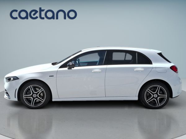 mercedes-benz-classe-a-2020-hibrido-1332cc