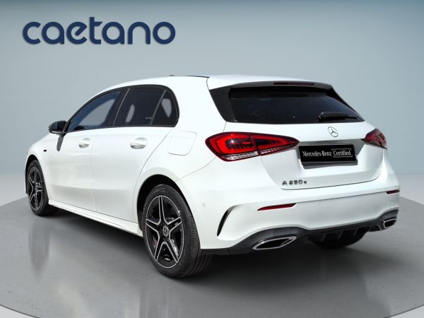 mercedes-benz-classe-a-2020-hibrido-1332cc