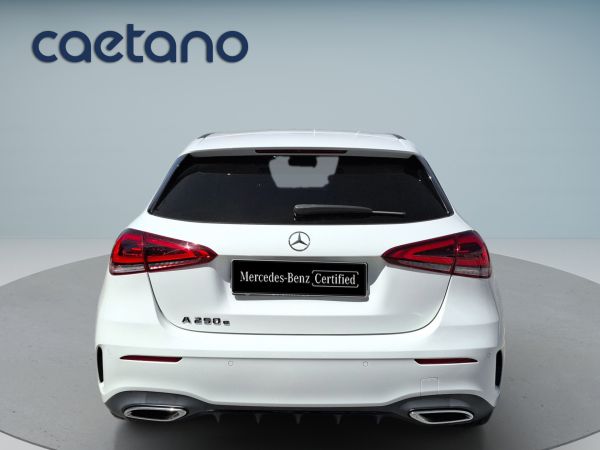 mercedes-benz-classe-a-2020-hibrido-1332cc