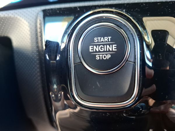 mercedes-benz-classe-a-2020-hibrido-1332cc