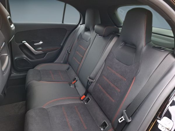 mercedes-benz-classe-a-2025-hibrido-1332cc