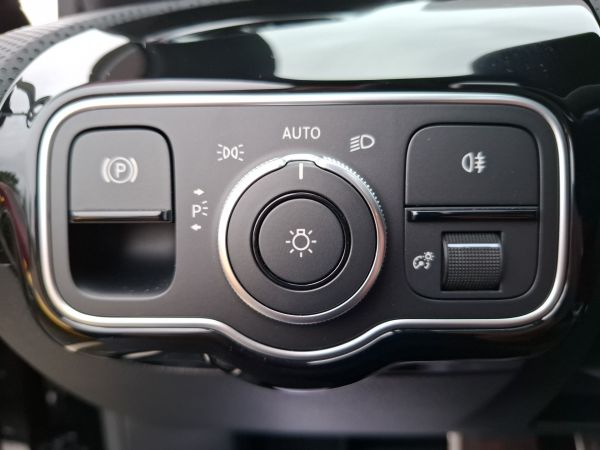 mercedes-benz-classe-a-2025-hibrido-1332cc
