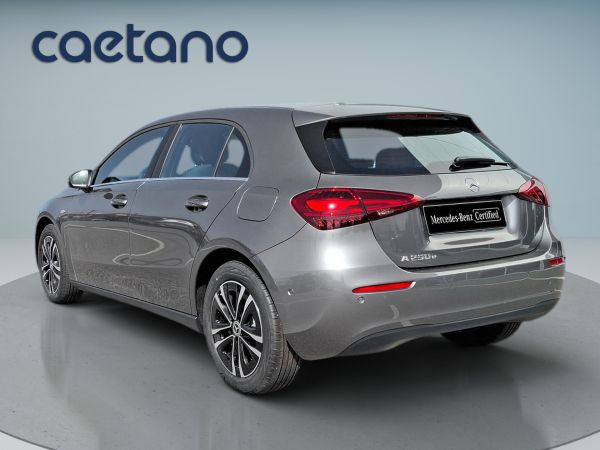 mercedes-benz-classe-a-2026-hibrido-1332cc