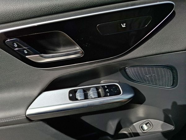 mercedes-benz-glc-2025-diesel-1993cc