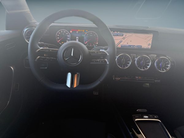 mercedes-benz-cla-2025-diesel-1950cc