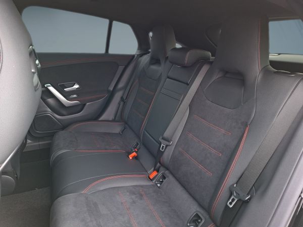 mercedes-benz-cla-2025-hibrido-1332cc