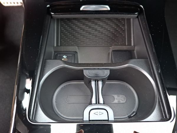 mercedes-benz-cla-2025-hibrido-1332cc