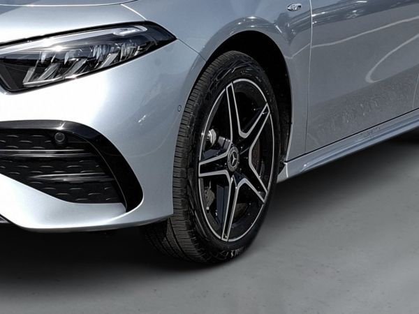 mercedes-benz-classe-a-2025-hibrido-1332cc