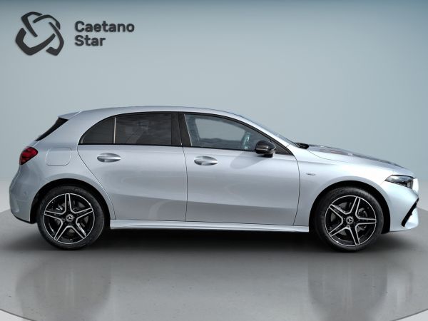 mercedes-benz-classe-a-2025-hibrido-1332cc