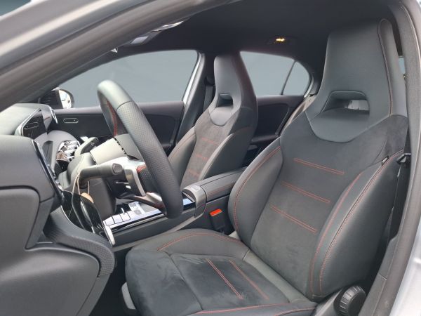 mercedes-benz-classe-a-2025-hibrido-1332cc