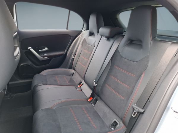 mercedes-benz-classe-a-2025-hibrido-1332cc