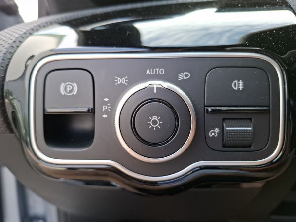mercedes-benz-classe-a-2025-hibrido-1332cc