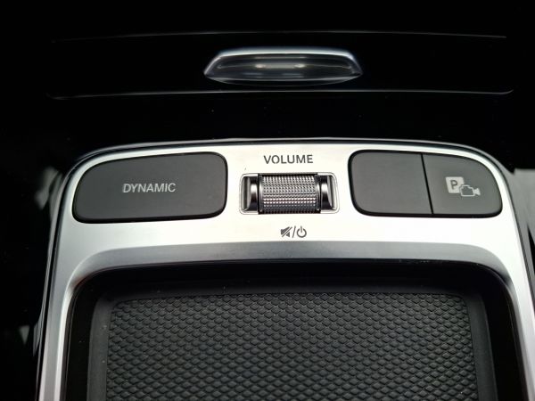 mercedes-benz-classe-a-2025-hibrido-1332cc
