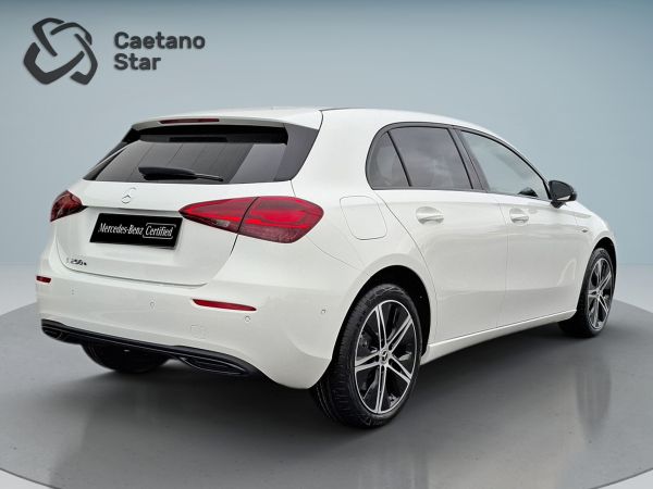 mercedes-benz-classe-a-2026-hibrido-1332cc