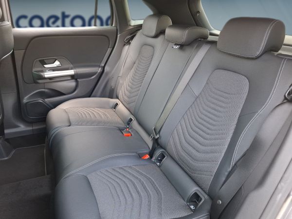 mercedes-benz-gla-2026-hibrido-1332cc