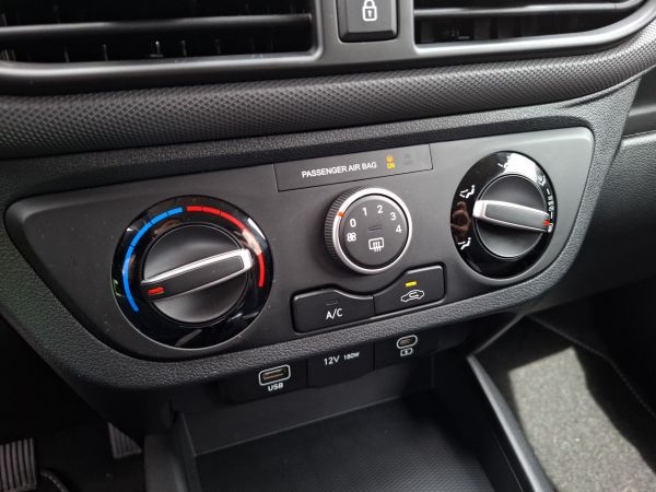 hyundai-i10-2026-gasolina-998cc
