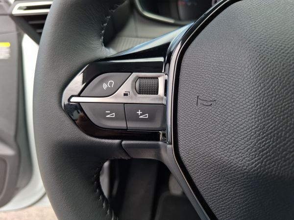 peugeot-208-2026-gasolina-1199cc