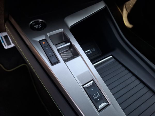 peugeot-408-2026-hibrido-1598cc