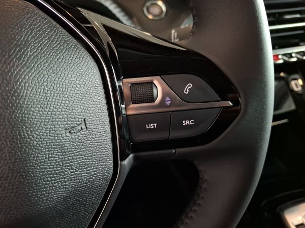 peugeot-208-2025-eletrico-0cc