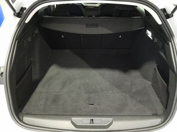peugeot-308-sw-2024-diesel-1499cc