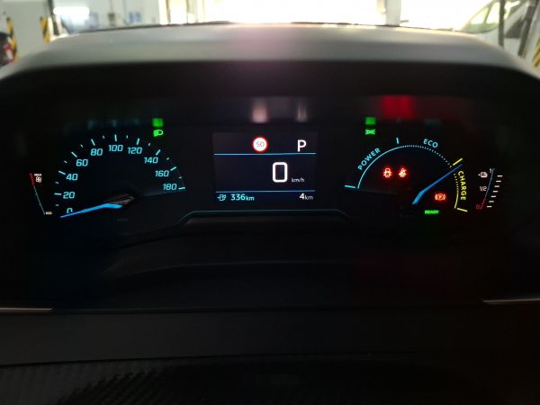 peugeot-2008-2025-eletrico-0cc