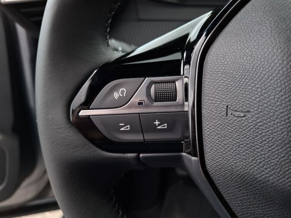 peugeot-2008-2025-eletrico-0cc