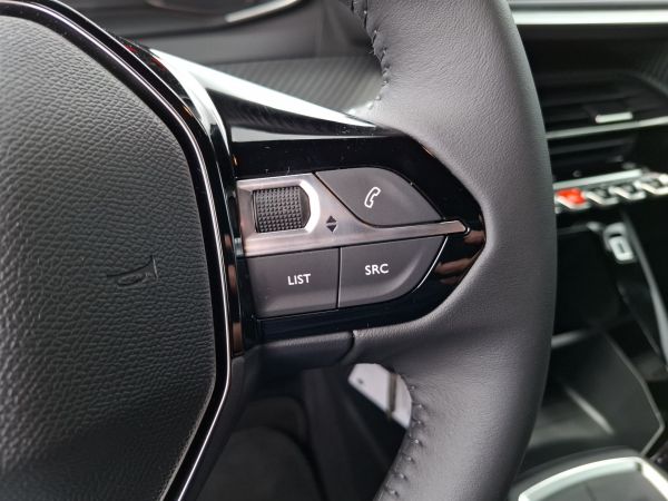 peugeot-2008-2025-eletrico-0cc