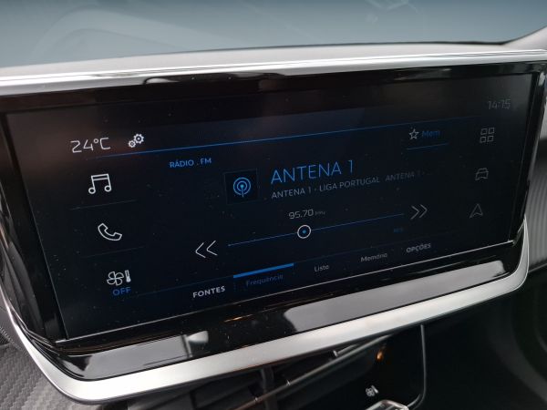 peugeot-2008-2025-eletrico-0cc
