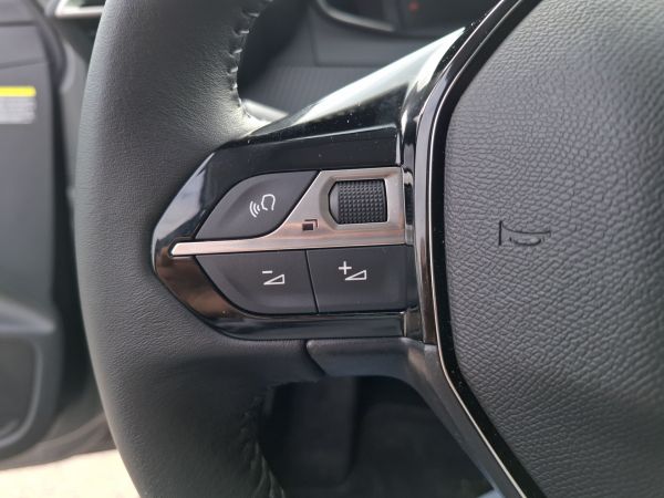 peugeot-208-2025-eletrico-0cc
