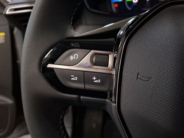 peugeot-208-2025-eletrico-0cc