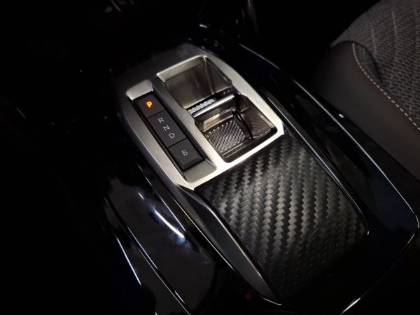 peugeot-208-2025-eletrico-0cc
