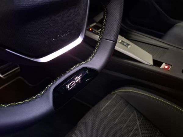 peugeot-308-sw-2025-gasolina-1199cc