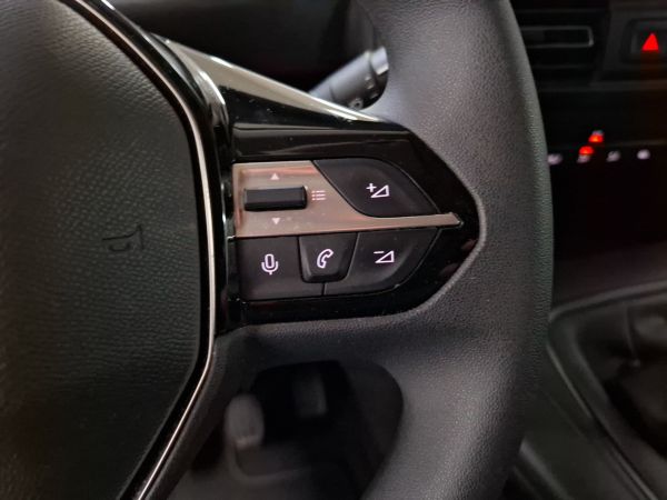 peugeot-partner-2025-diesel-1499cc