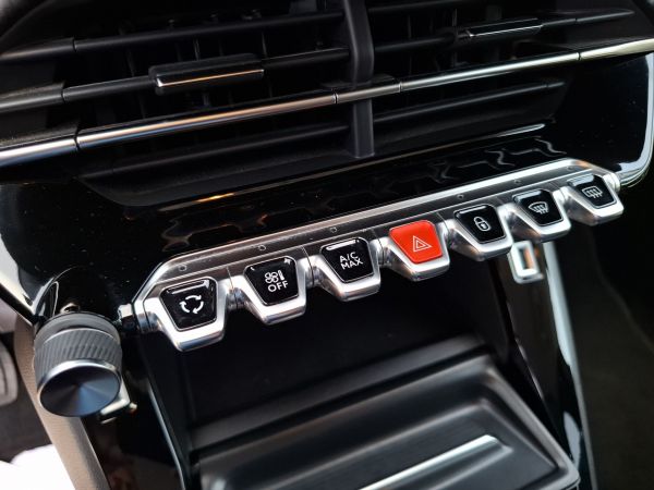 peugeot-208-2022-eletrico-0cc
