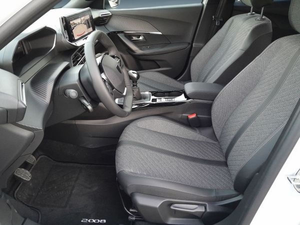 peugeot-2008-2025-eletrico-0cc