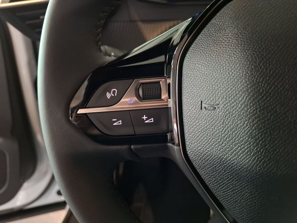 peugeot-2008-2025-eletrico-0cc