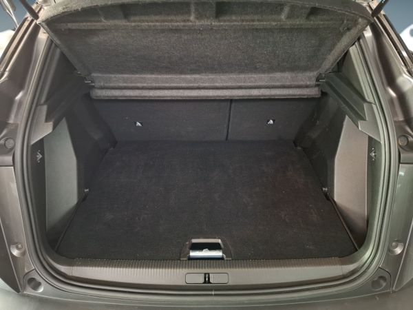 peugeot-2008-2022-diesel-1499cc