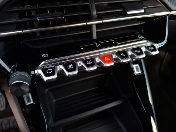 peugeot-2008-2024-gasolina-1199cc