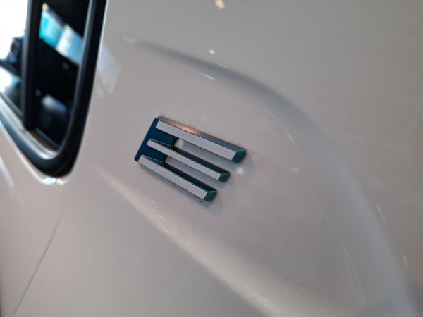 peugeot-208-2025-eletrico-0cc