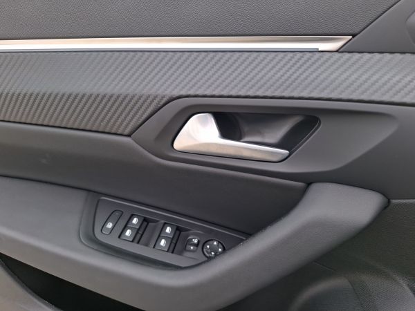 peugeot-508-2025-hibrido-1598cc