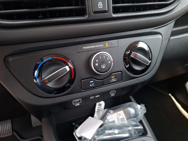 hyundai-i10-2026-gasolina-998cc