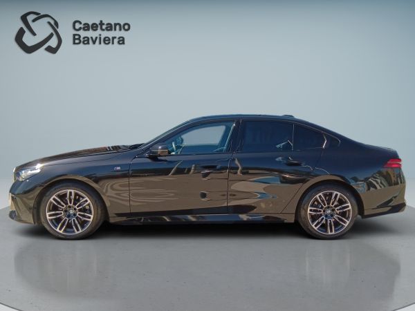 bmw-serie-5-2024-diesel-1995cc