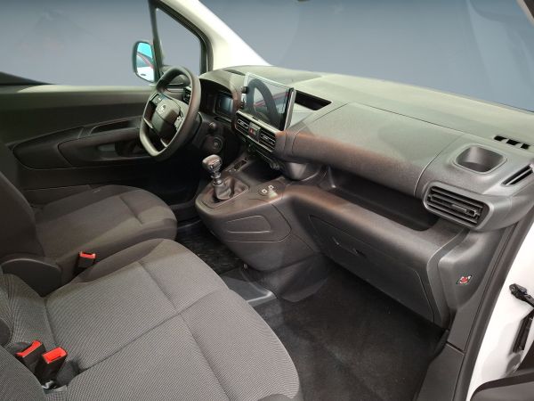 opel-combo-2025-diesel-1499cc
