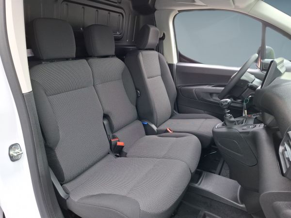 opel-combo-2025-diesel-1499cc