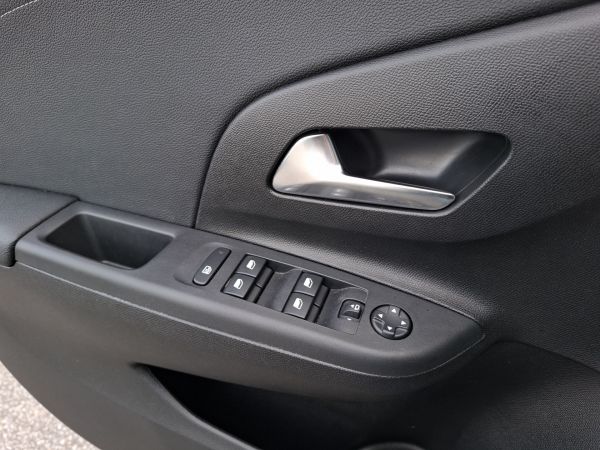opel-corsa-2025-gasolina-1199cc