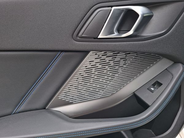 bmw-serie-1-2025-gasolina-1499cc