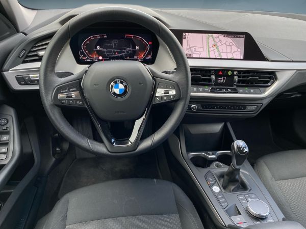 bmw-serie-1-2024-gasolina-1499cc