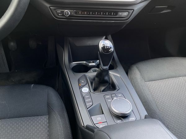 bmw-serie-1-2024-gasolina-1499cc