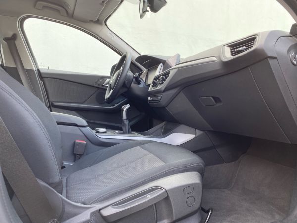 bmw-serie-1-2024-gasolina-1499cc