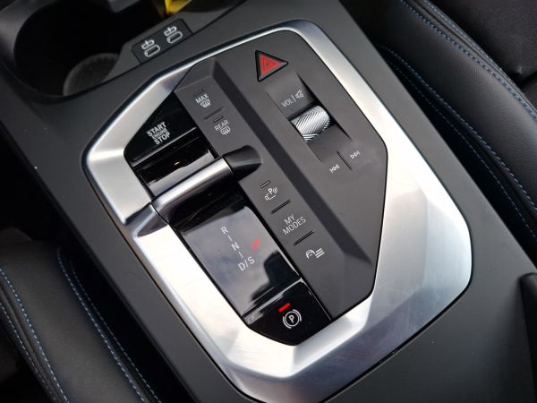 bmw-serie-1-2025-gasolina-1499cc